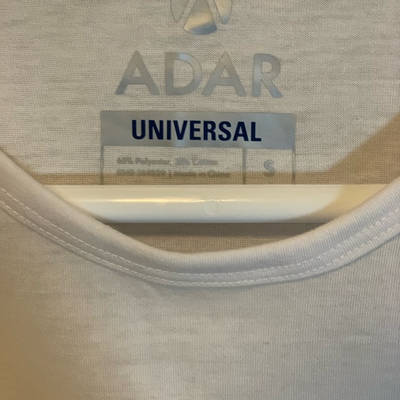 Basic white long sleeve. - Picture 2 of 3